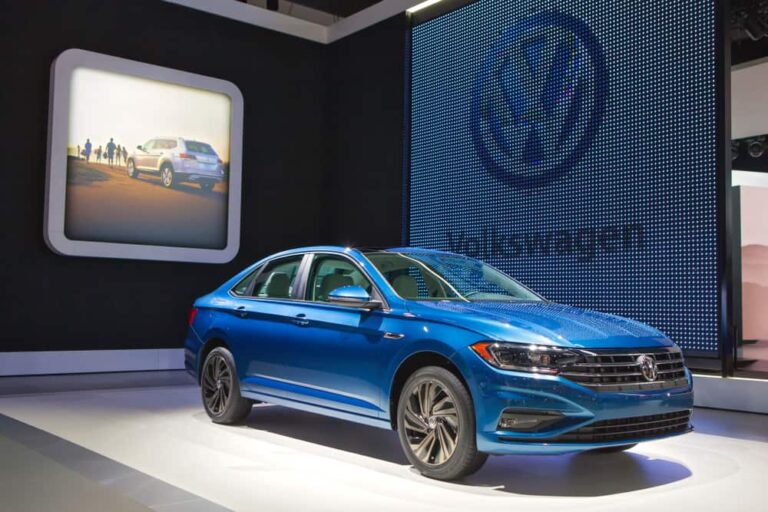 12 Cars Similar to the Volkswagen Jetta