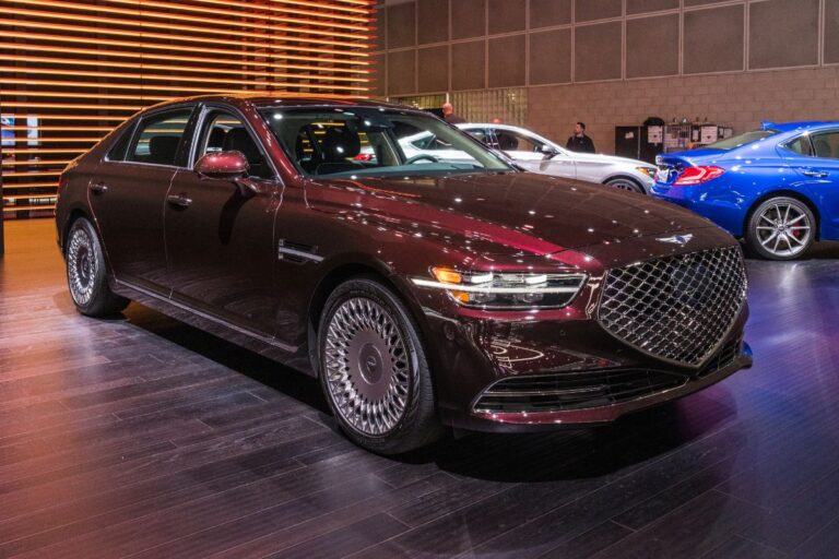 12 Cars Similar to Genesis G90