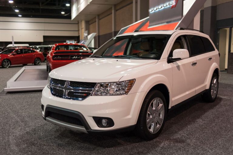 6 Cars Similar to the Dodge Journey