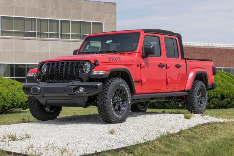 12 Cars Similar to the Jeep Gladiator