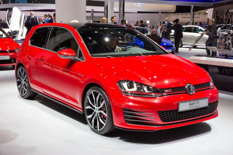 12 Cars Similar to Volkswagen Golf