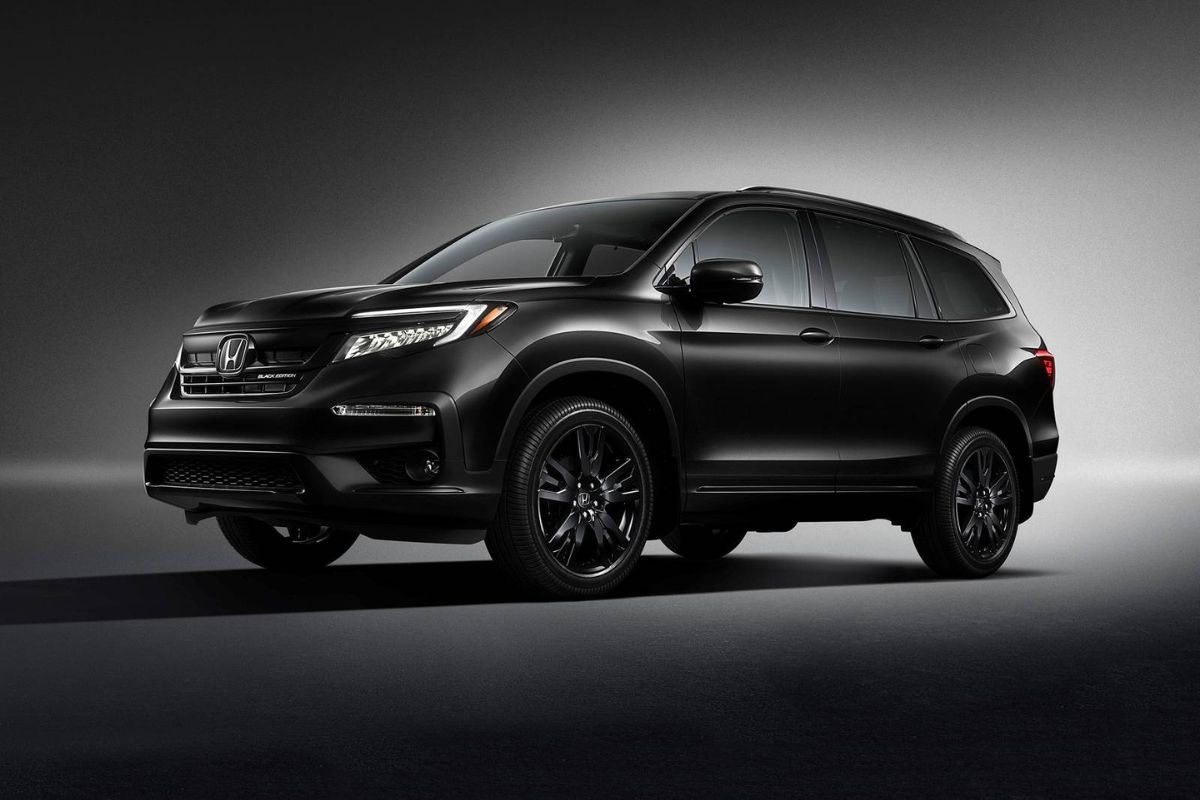 The awaited all new Honda Pilot 2022 model in a black colorway in demand in the market.