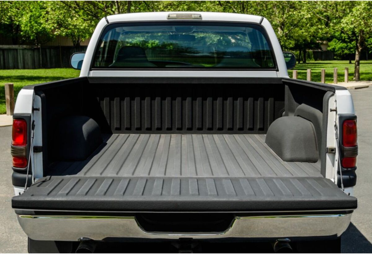 Front view angle of a truck bed of a pick up truck.