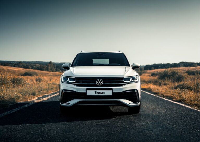 Front view angle of the all new Volkswagen Tiguan in a white colorway spotted at the road.