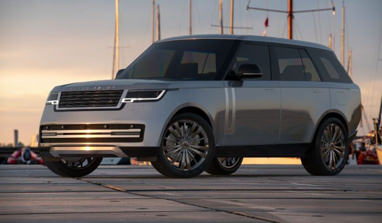 Side view angle of the exterior appearance of the all new 2022 model Range Rover.