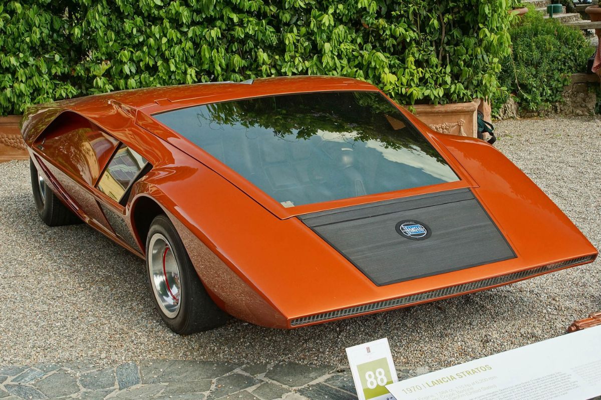 Top view of 1970 Lancia Bertone Stratos HF Zero car in orange color.