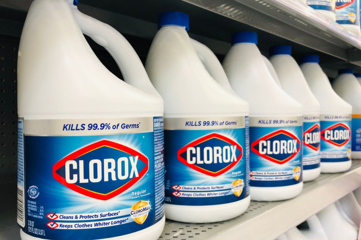 Clorox bleach on white containers on a store shelf.