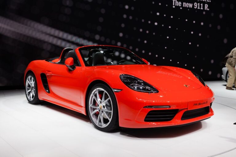 12 Cars Similar to Porsche 718