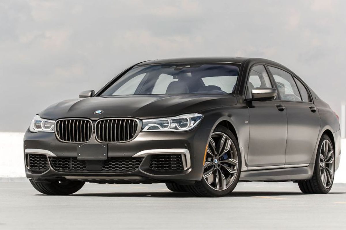 2017 model BMW M760i in metallic black colorway.