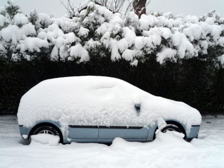 Does Snow Damage Car Paint?