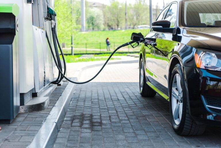 Do Electric Vehicles Use Oil?