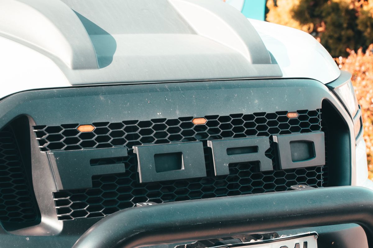 Detailed view of the Ford Ranger's front bumper and emblem.