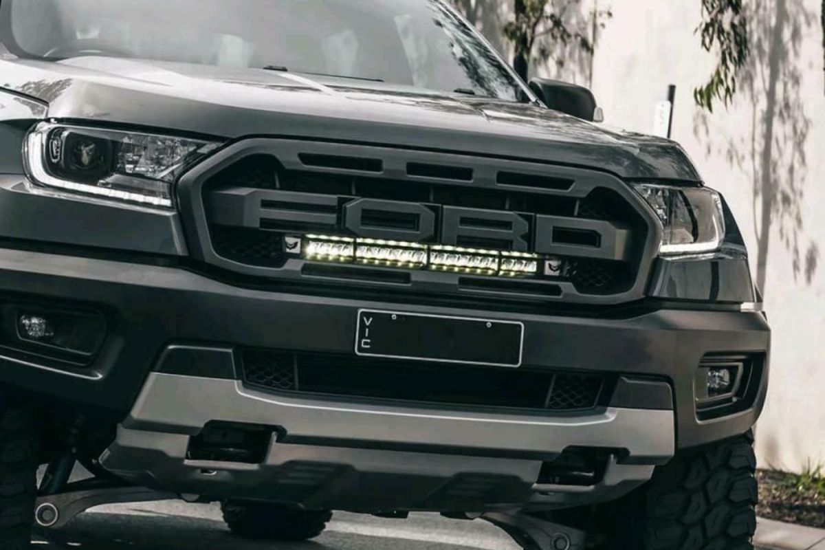 Cropped photo of Ford Ranger truck LED lights.