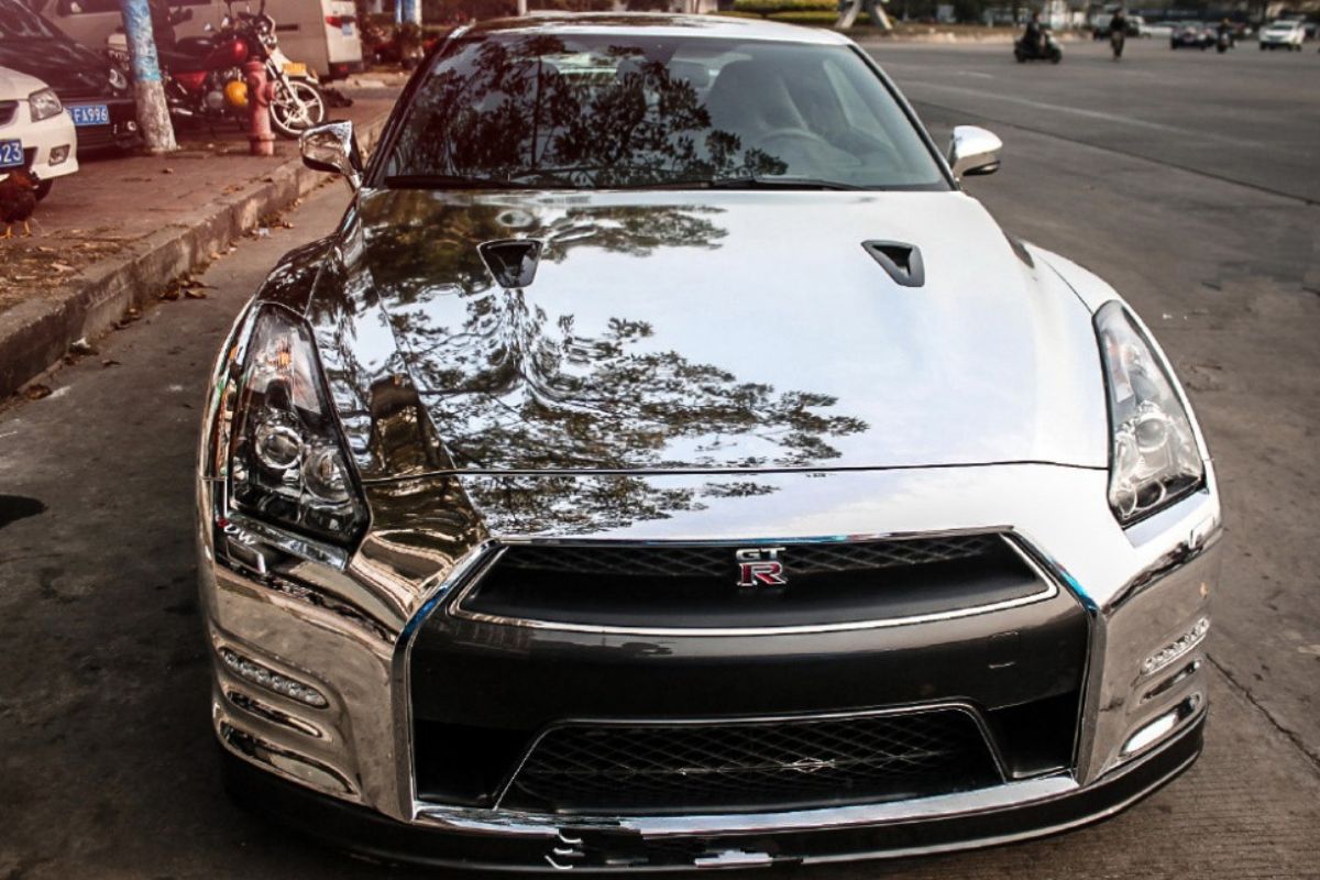 A shiny chrome plated car in silver colorway.