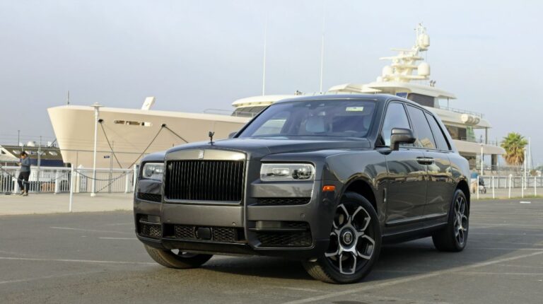 Side view angle of Rolls Royce Black Edge in dark gray colorway.