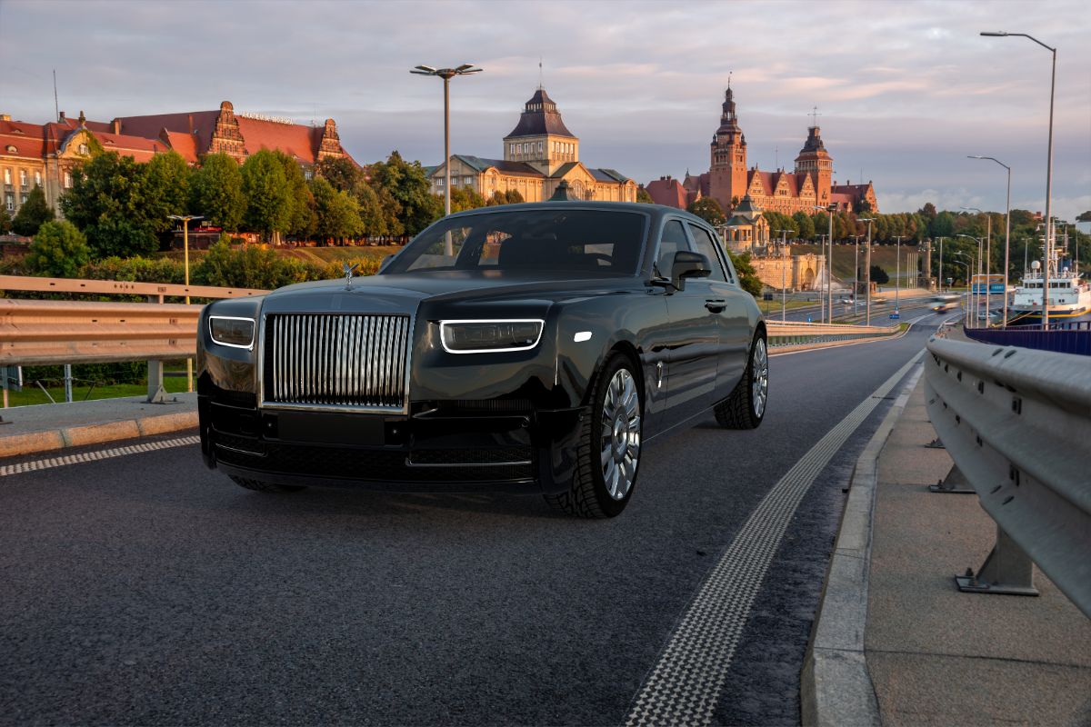 The badass yet elegant looking Rolls Royce Ghost in all black colorway.