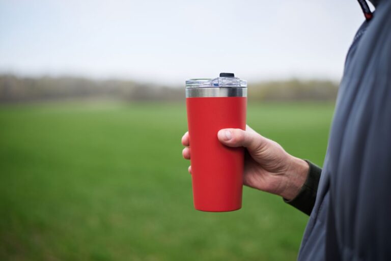 5 Different Types of Car Mugs (Travel Mugs That Are Particularly Good for Vehicles)