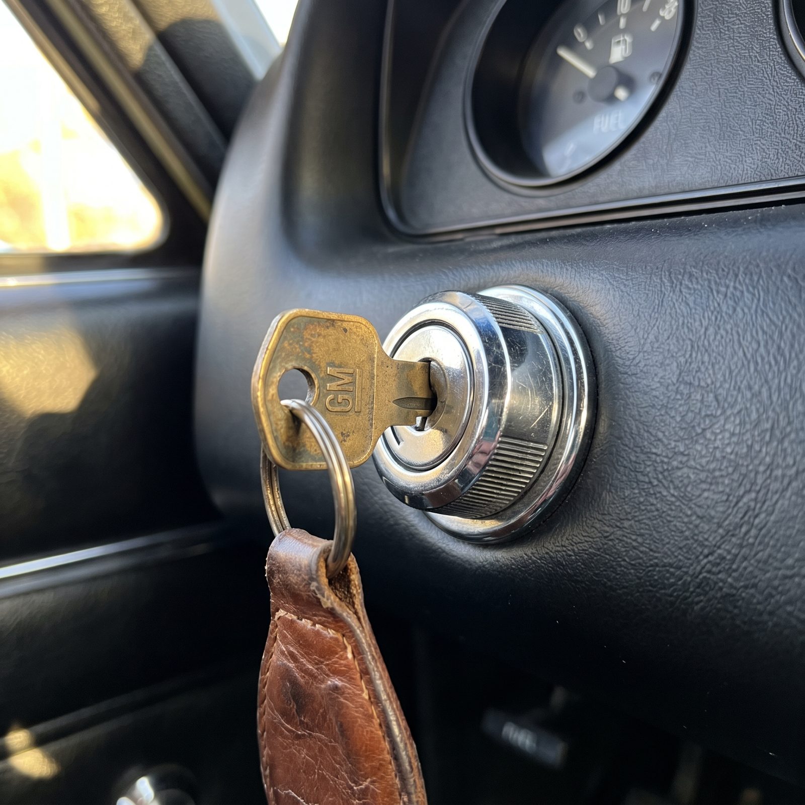 The Buzzer That Scolded You for Leaving the Key In