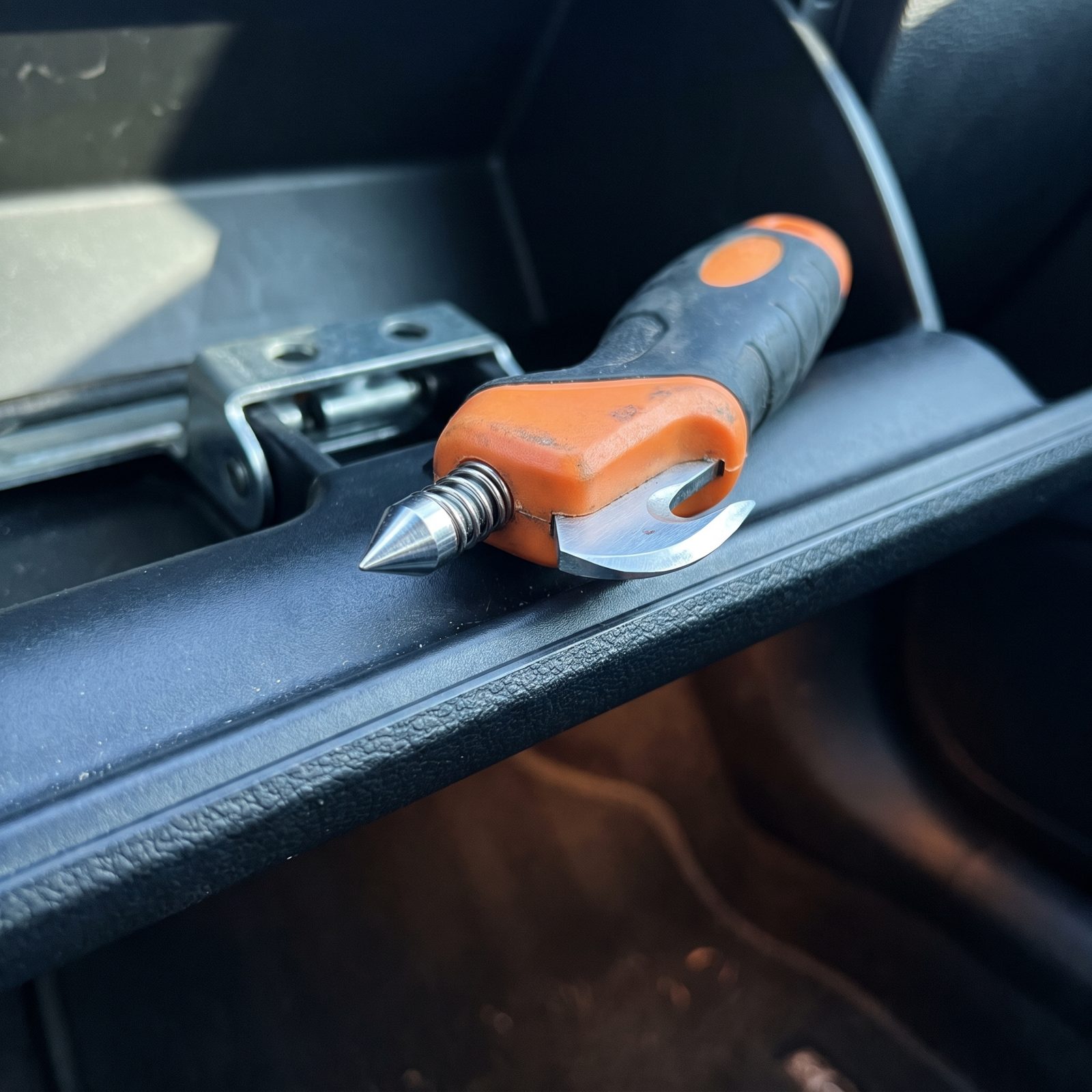 The Seatbelt Cutter and Window Breaker You Hope Never to Use