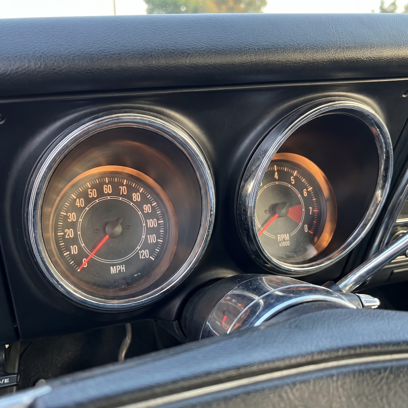 The Twin-Pod Gauge Binnacles That Looked Like Aircraft Dials
