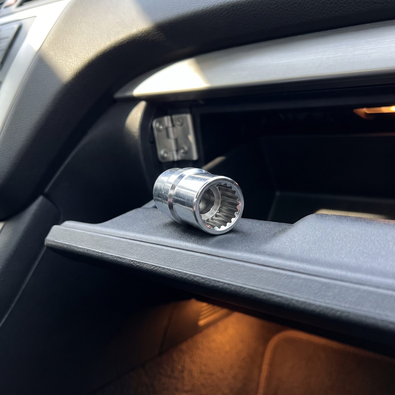 The Wheel-Lock Key Everyone Forgets Until the Flat