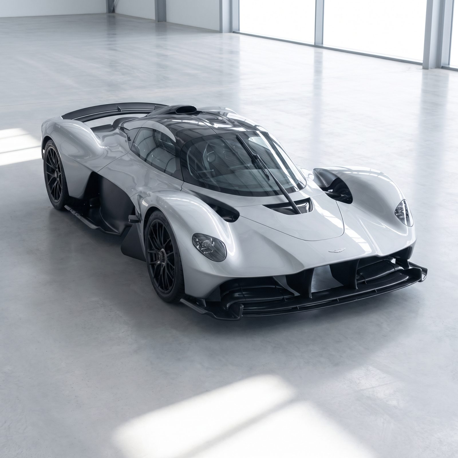 Aston Martin Valkyrie: Bodywork Stretched Over Open Air