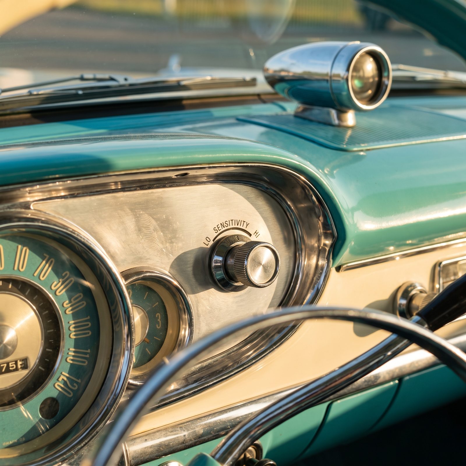 Autronic Eye Sensitivity Dial: The Knob That Dimmed Your Brights for You