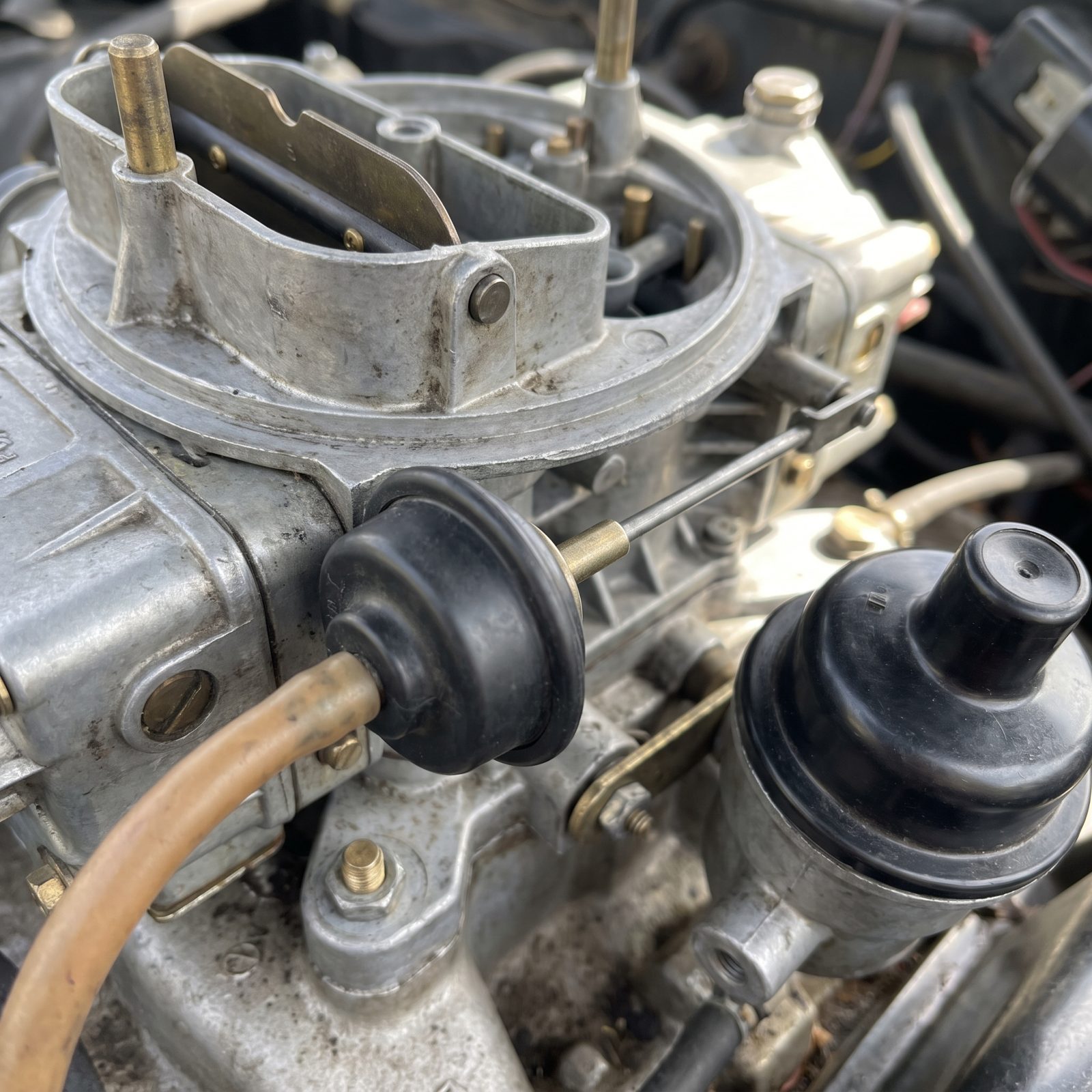 The Choke Pull-Off Diaphragm That Managed Cold Starts Without a Computer