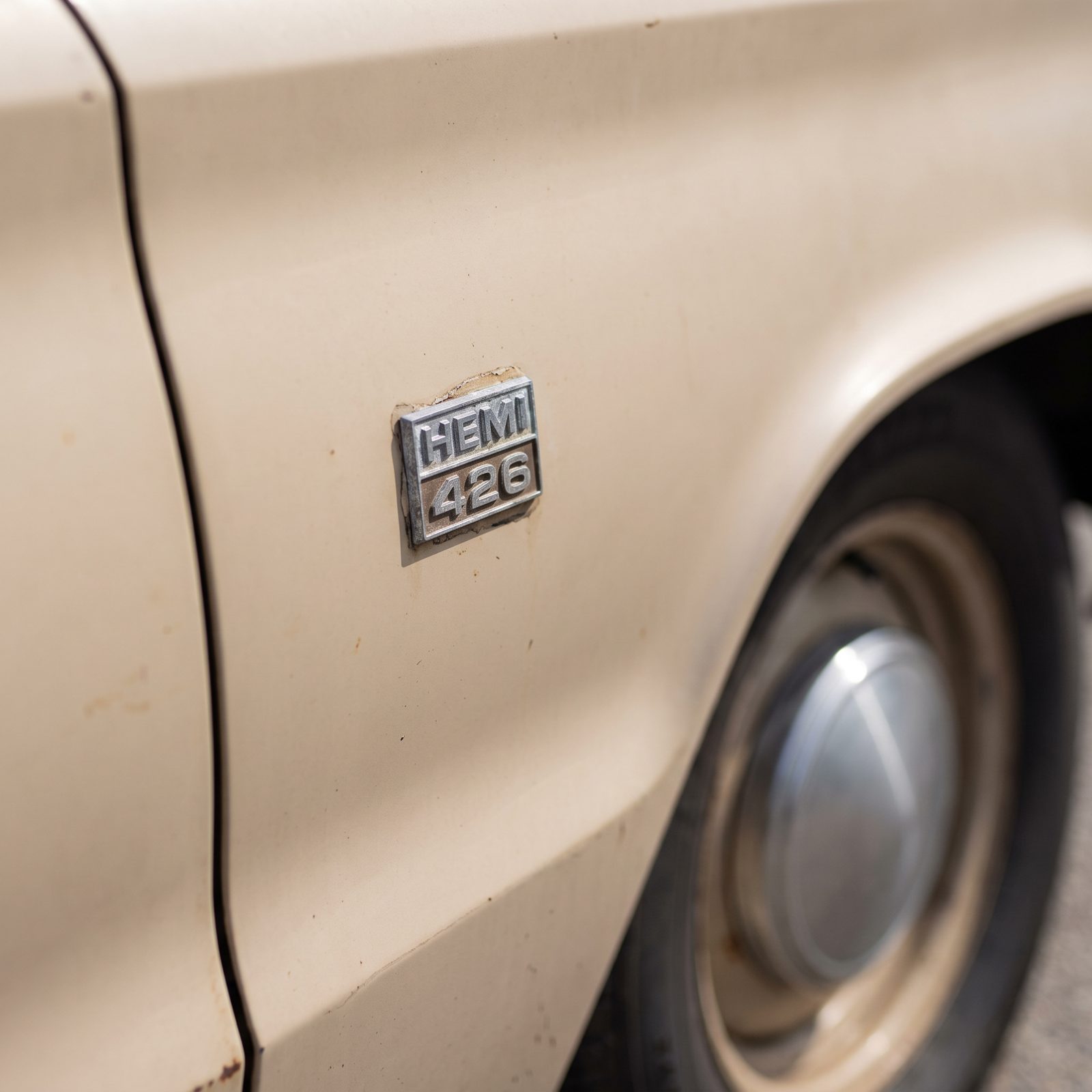Dodge Coronet Hemi Four-Door: The Little Fender Badge That Shouldn't Exist