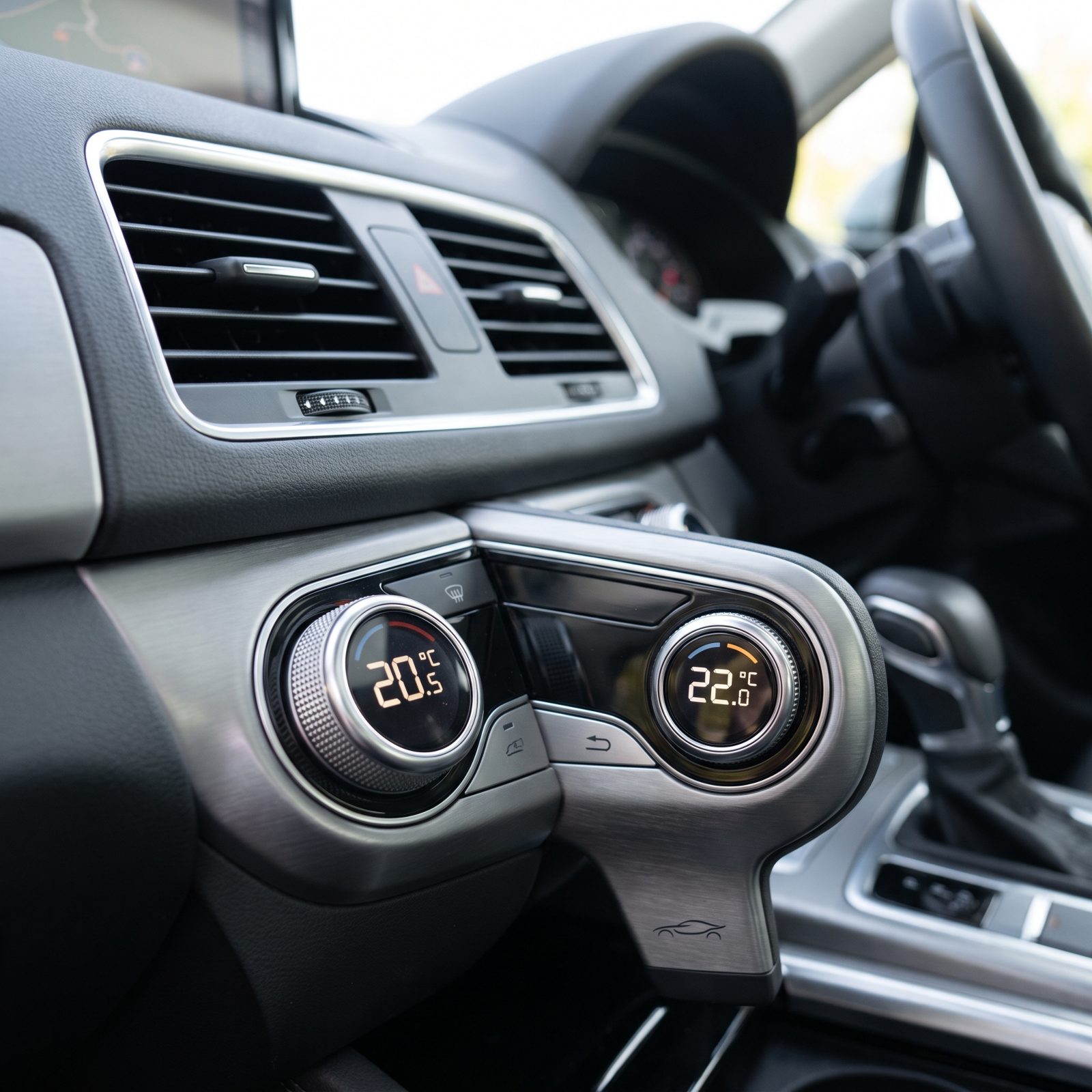 Dual-Zone Automatic Climate Control That Ends the Thermostat War