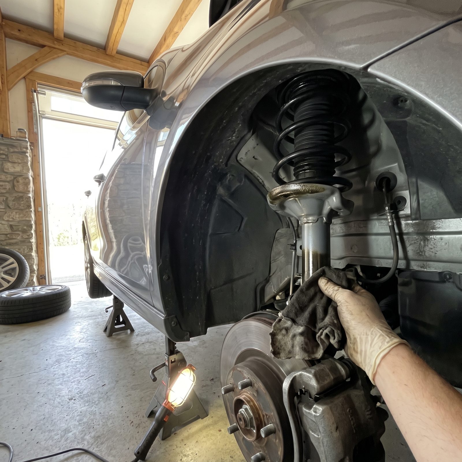 Inspect Shocks and Struts for Leakage and Weak Damping