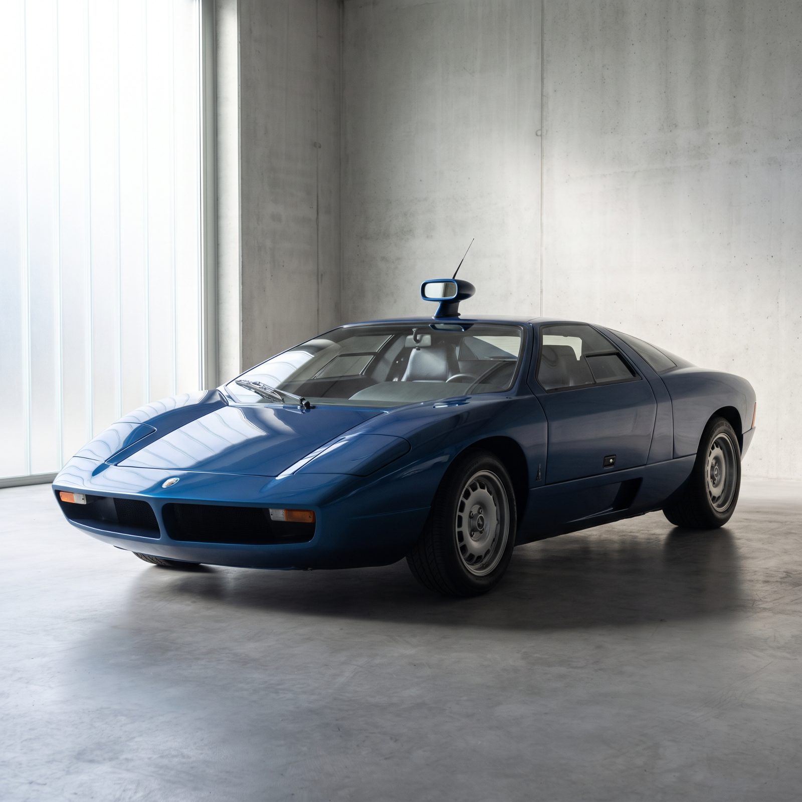 Isdera Imperator 108i: The Roof-Mirror Oddity Collectors Now Chase