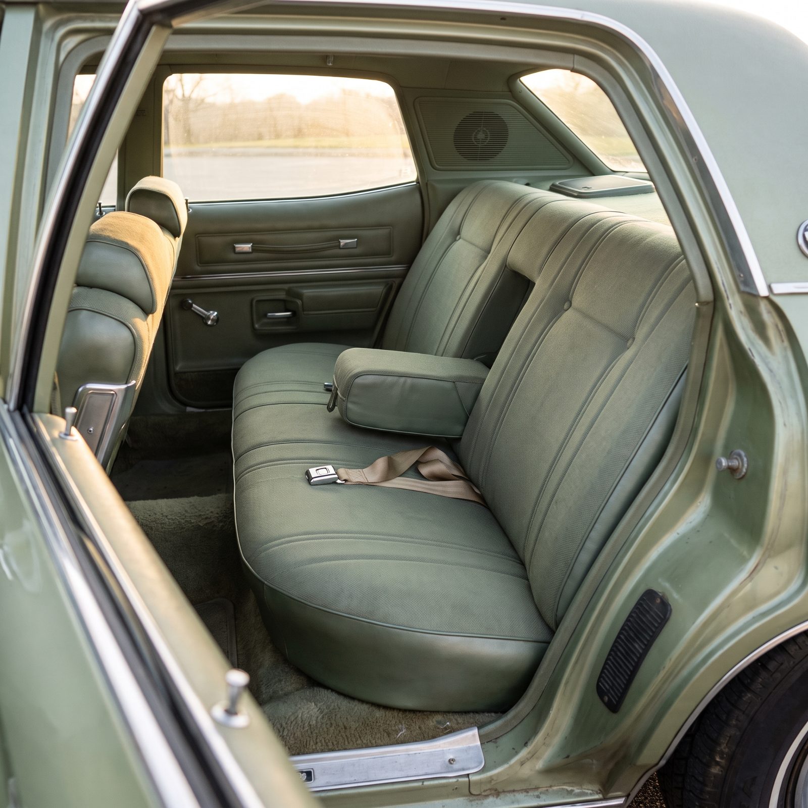 The Lap-Only Belt Across the Back Seat