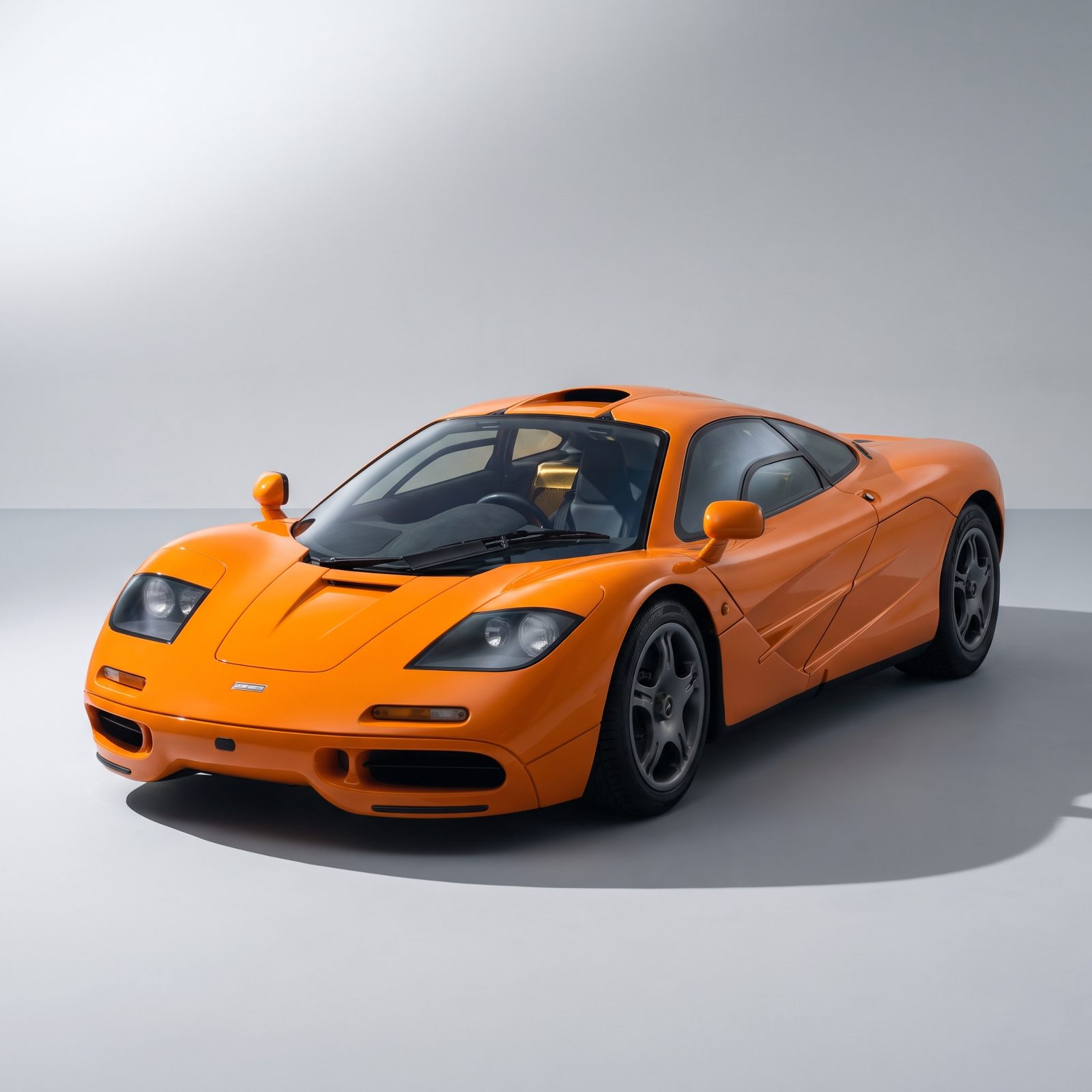 McLaren F1, Central-Cab Proportions and a Tensed Stance