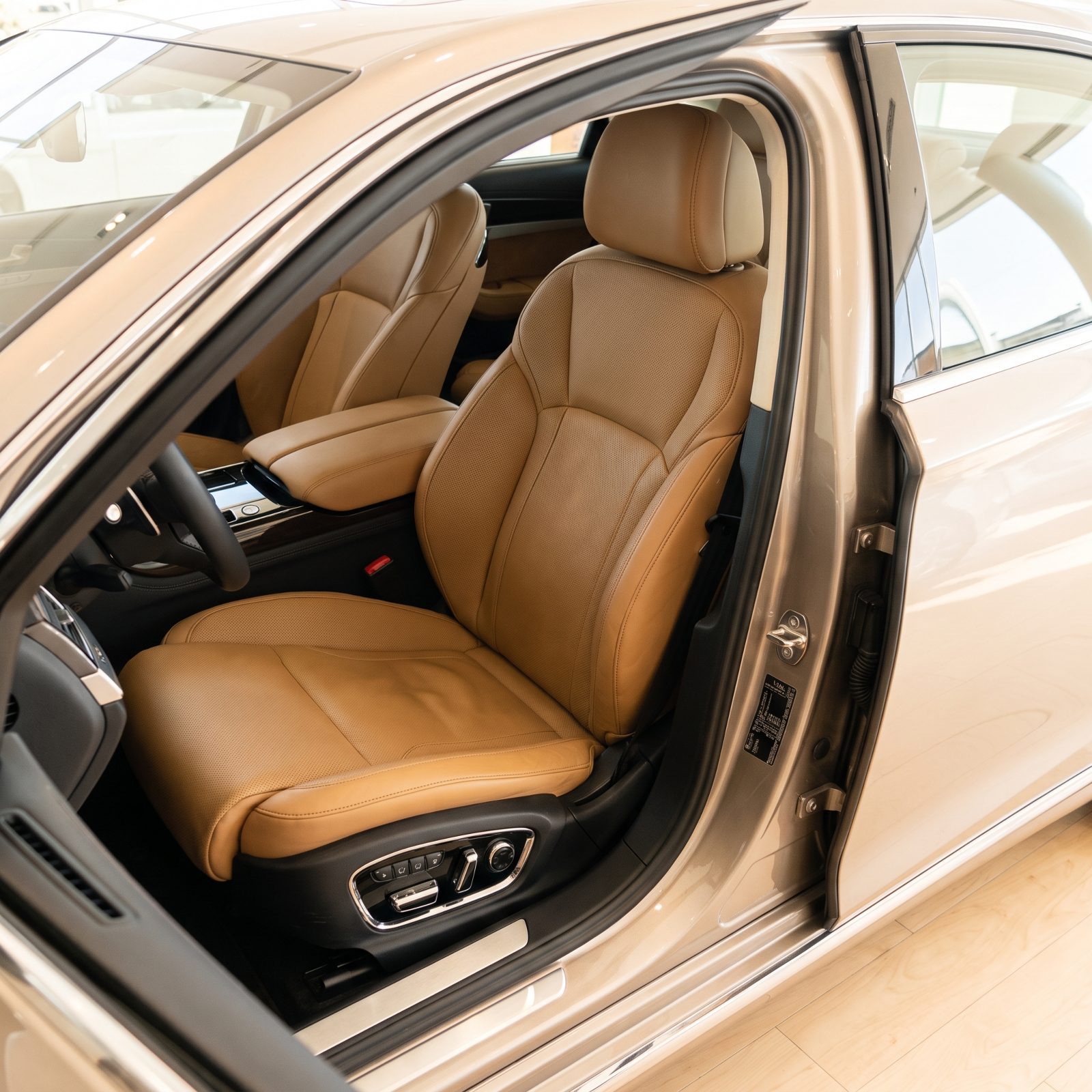 Multiway Power Driver's Seat Adjustment