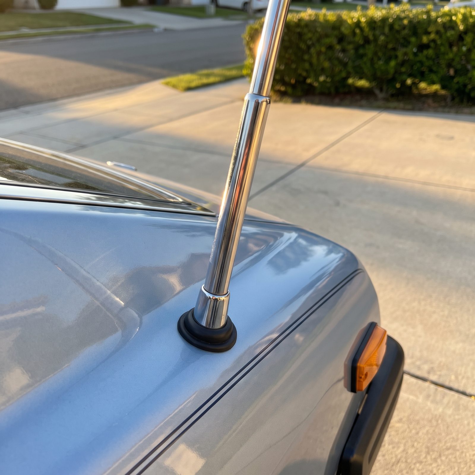 Power Antennas: A Chrome Mast Rising With the Radio