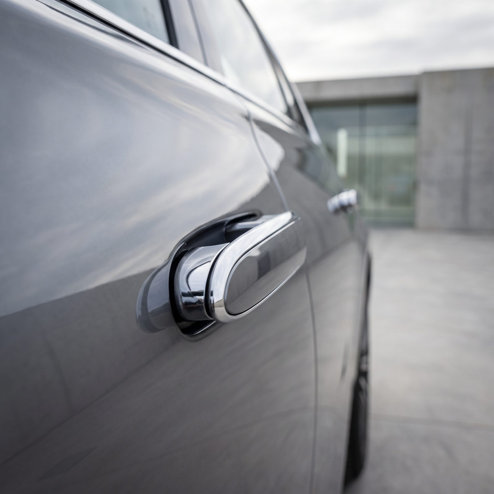 Power-Deploying Flush Door Handles
