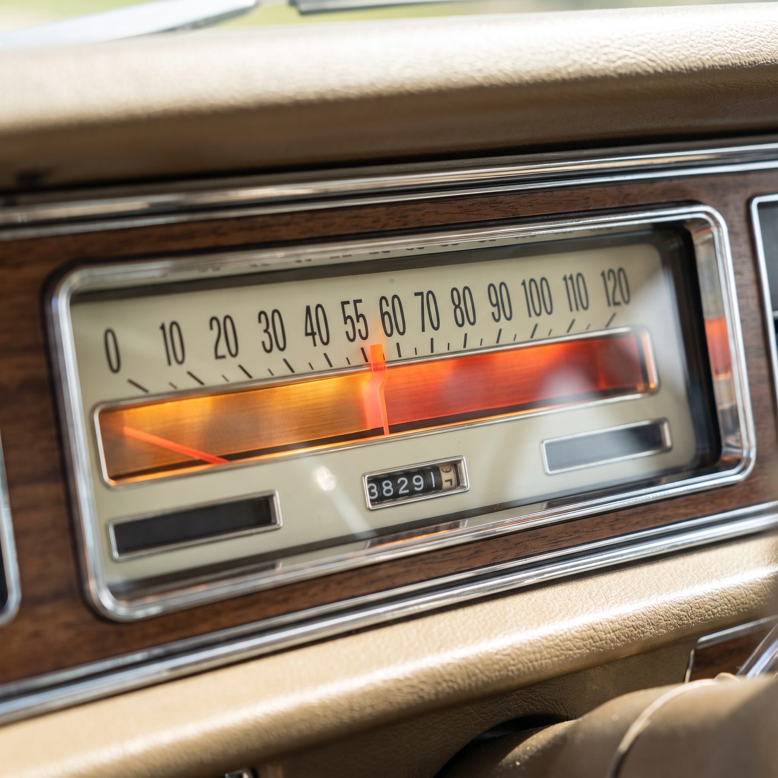 Ribbon Speedometers, A Colored Band Sweeping Across the Dash