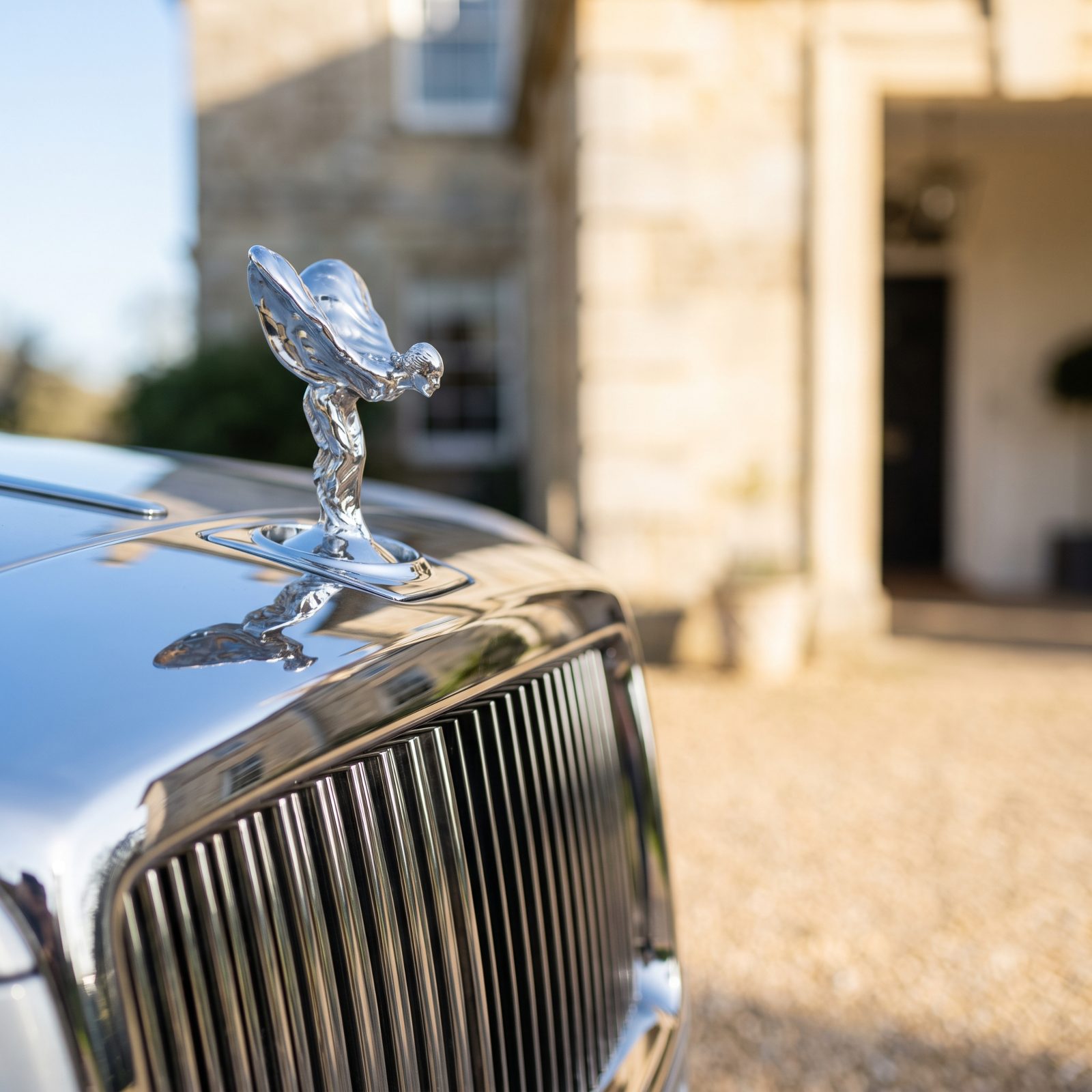 A Spirit of Ecstasy That Retracts for Security