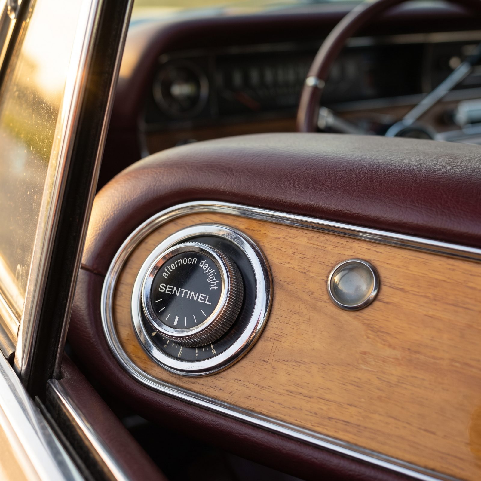The Twilight Sentinel Dial That Kept Your Headlamps Burning After You Walked Away